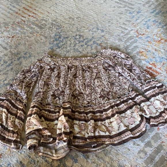 Off the shoulder shirt - Picture 1 of 2